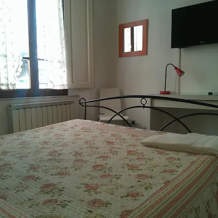 Vicolo Dell'oro 3* סיינה