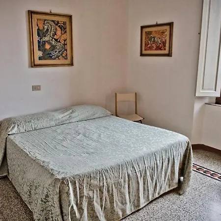 Vicolo Dell'oro 3*