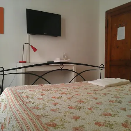Vicolo Dell'oro *